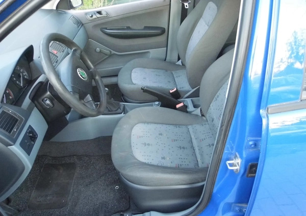 Skoda Fabia cena 4300 przebieg: 177000, rok produkcji 2003 z Wronki małe 232